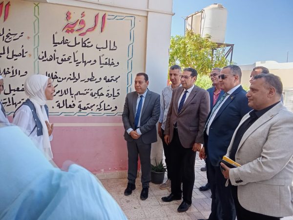 محافظ جنوب سيناء يتفقد حجرة التطوير التكنولوجي بمدرسة أبو رديس الثانوية المشتركة - 5 - سيناء الإخبارية