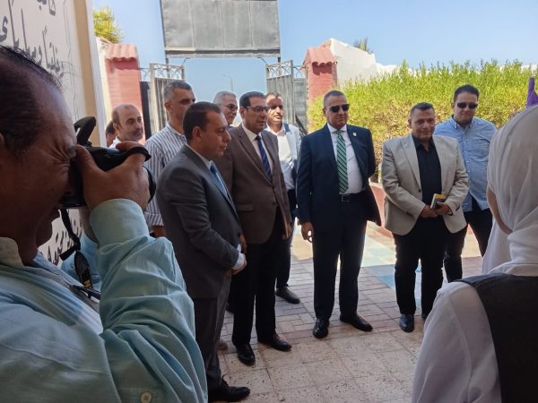 محافظ جنوب سيناء يتفقد حجرة التطوير التكنولوجي بمدرسة أبو رديس الثانوية المشتركة - 7 - سيناء الإخبارية