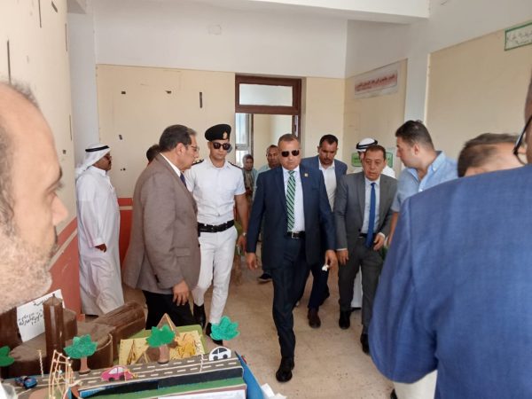 محافظ جنوب سيناء يتفقد حجرة التطوير التكنولوجي بمدرسة أبو رديس الثانوية المشتركة - 11 - سيناء الإخبارية
