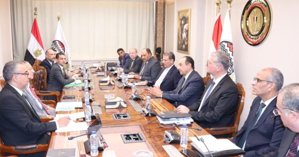 محمد شيمي يؤكد على دعم الصناعة الوطنية واهتمامها بصناعة الأسمدة وتوطين التكنولوجيا الحديثة - 3 - سيناء الإخبارية