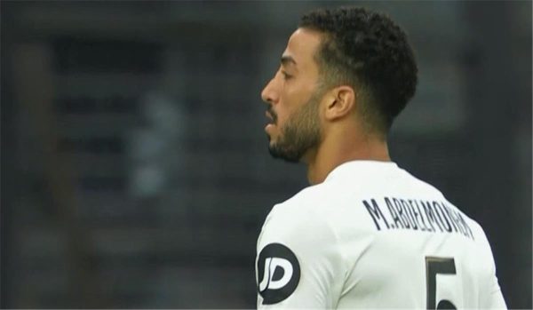 محمد عبد المنعم على دكة البدلاء بمباراة نيس أمام ريال سوسيداد في الدوري الأوروبي - 1 - سيناء الإخبارية