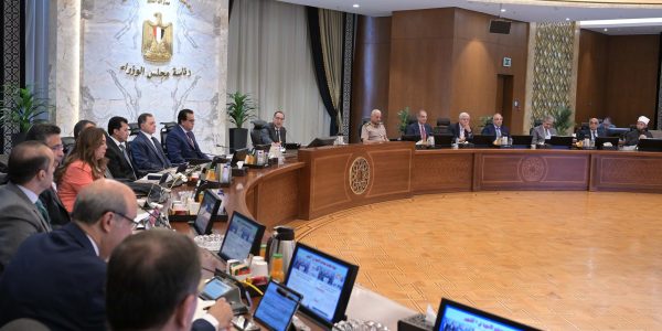 مدبولى يؤكد على اتساع دائرة الصراع وتطوره في لبنان ورفضه التام لاستهداف المدنيين - 1 - سيناء الإخبارية