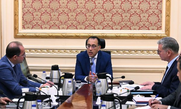 مدبولي : الاجتماعات واللقاءات المستمرة تستهدف متابعة إتاحة المخصصات المالية اللازمة لقطاع البترول - 1 - سيناء الإخبارية