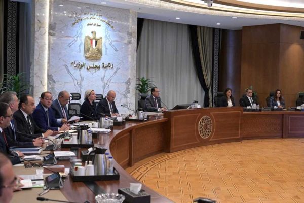 ملف الصناعة يشغل أولوية متقدمة على أجندة عمل الدولة المصرية لتحقيق مستهدفات خطة التنمية المستدامة - 1 - سيناء الإخبارية