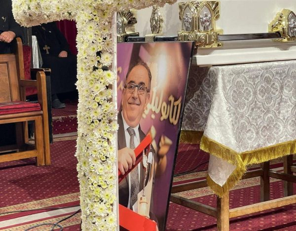 منذ قليل .. تشييع جثمان السيناريست عاطف بشاى بكنيسة كليوباترا بمصر الجديدة - 3 - سيناء الإخبارية