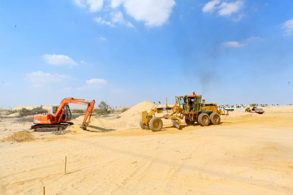 وزير الإسكان يشدد على وضع جداول زمنية محددة للإسراع بالانتهاء من تنفيذ أعمال المرافق والطرق بمدن غرب القاهرة - 3 - سيناء الإخبارية