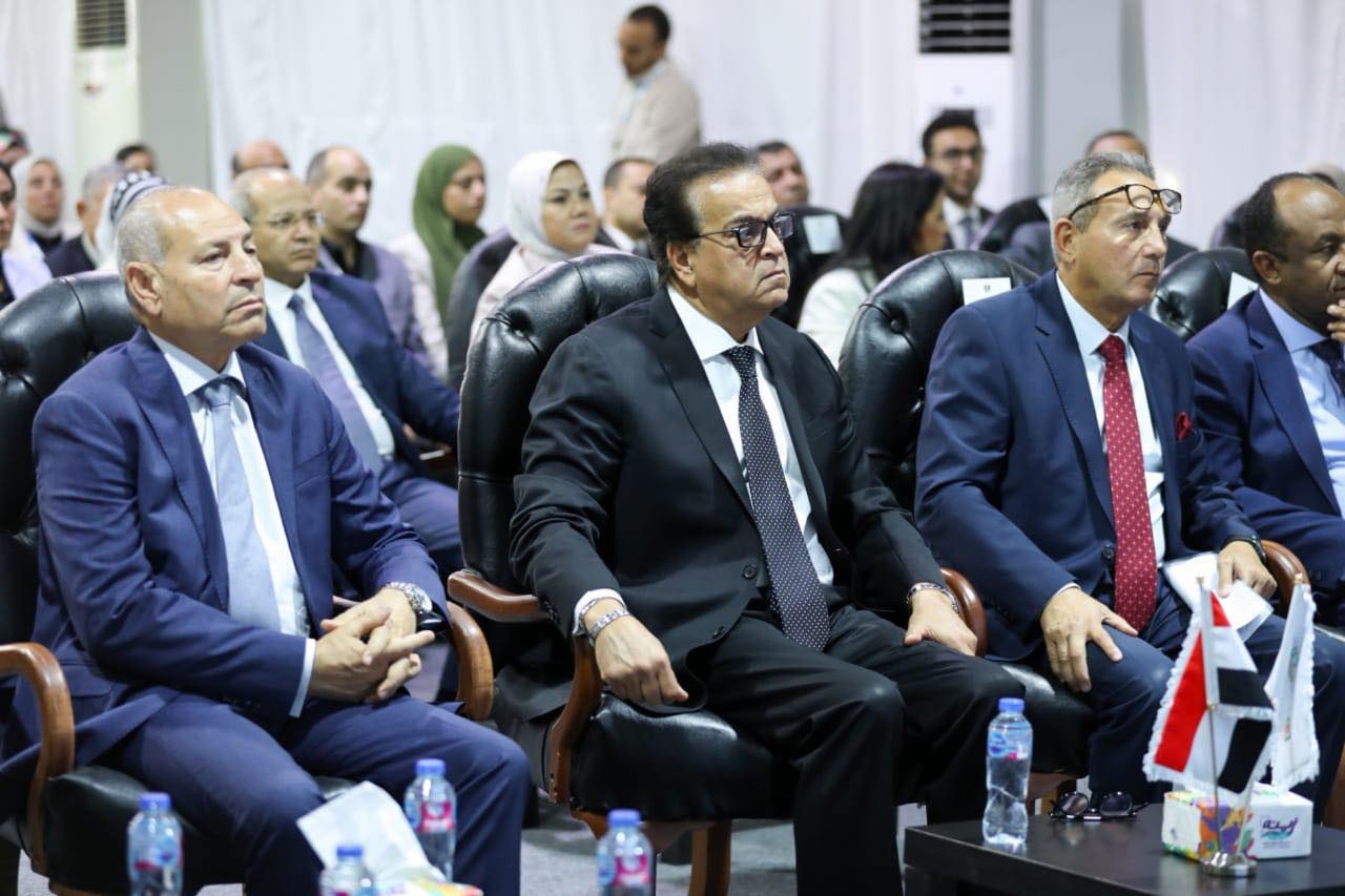 وزير الصحة ومحافظ القاهرة يفتتحان مشروع تطوير مجمع رعايات الأطفال للأمراض المعدية والوبائيات بحميات العباسية بالتعاون مع البنك الأهلي - 3 - سيناء الإخبارية