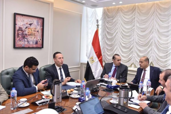 وزير العمل يؤكد على أهمية تكثيف الجهود لسرعة مناقشة مشروع قانون العمل - 5 - سيناء الإخبارية