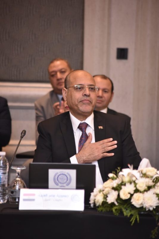 وزير العمل يعلن إجازة عيد الفطر للعاملين بالقطاع الخاص - 1 - سيناء الإخبارية