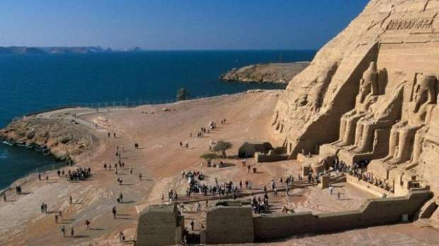 10 معلومات عن ظاهرة تعامد الشمس على وجه تمثال رمسيس بمعبد أبو سمبل.. تفاصيل - 1 - سيناء الإخبارية