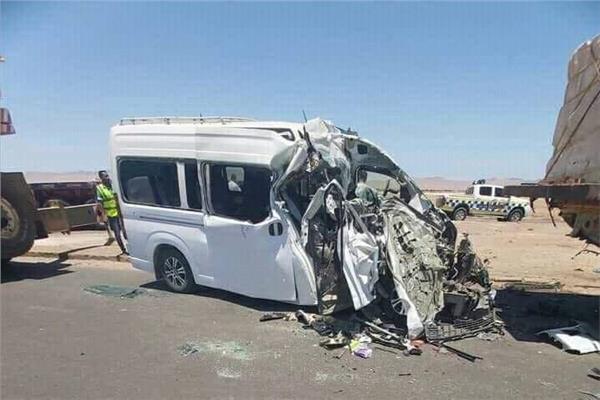 9 مصابين في حادث انقلاب سيارة أجرة على الطريق الرئيسي جنوب مدينة العريش - 1 - سيناء الإخبارية