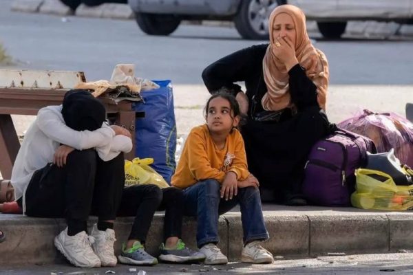 أفيخاي أدرعي يحذر سكان 23 بلدة بجنوب لبنان من العودة إلى المنازل - 1 - سيناء الإخبارية