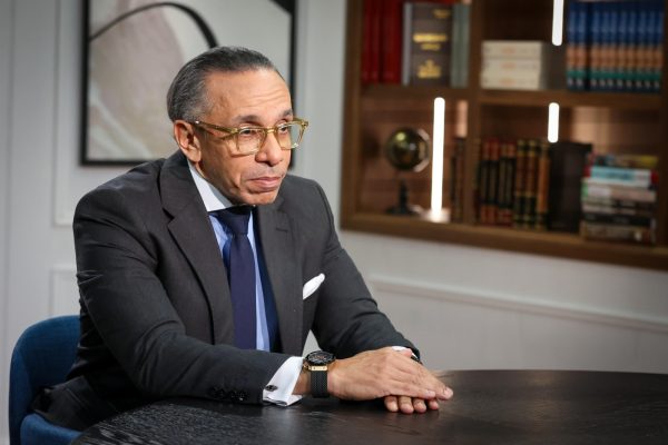 وزير الخارجية يطمئن على أوضاع الجالية في لبنان وتؤكد عدم وجود ضحايا مصريين - 1 - سيناء الإخبارية