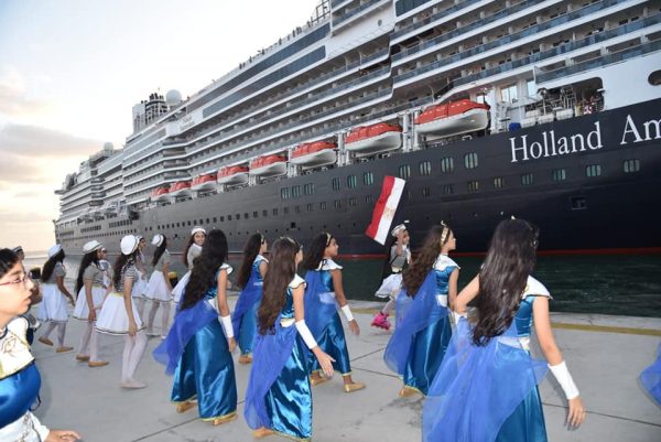 مدينة بورسعيد تستقبل السفينة الهولندية الفاخرة "NIEUW STATENDAM" من أجل تعزيز السياحة - 1 - سيناء الإخبارية