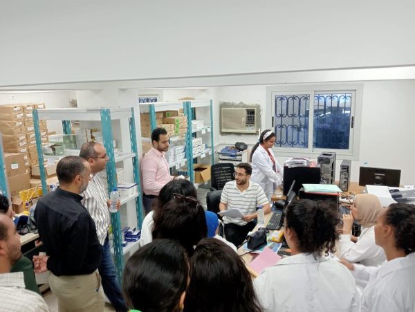 الصحة: فريق الحوكمة والمراجعة الداخلية يتفقد مستشفى الغردقة العام ويرصد واقعة تقصير - 3 - سيناء الإخبارية