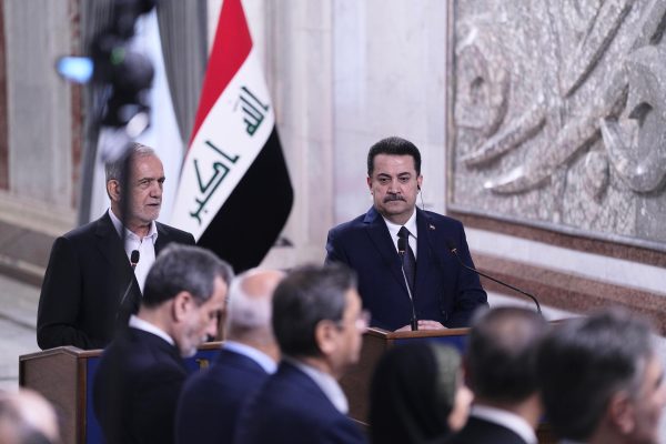 الحكومة العراقية بين مطرقة الفصائل وسندان المجتمع الدولي.. 20 فصيلاً يلوحون باستهداف القواعد الأمريكية حال استهداف إيران - 3 - سيناء الإخبارية
