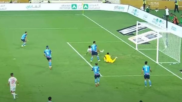 انتهاء أحداث الشوط الأول من مباراة الزمالك وبيراميدز بالتعادل الإيجابي بهدف لكل فريق - 1 - سيناء الإخبارية
