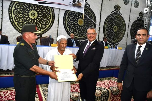 بالصور ..خالد مجاور يكرم نماذج من المجاهدين من أبناء المحافظة وأسرهم - 3 - سيناء الإخبارية