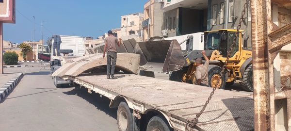 بعد عدة سنوات من الإغلاق..رفع السواتر الخراسانية من ميدان الساعة بالعريش - 7 - سيناء الإخبارية