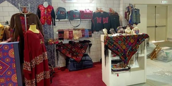 بمشاركة 20 عارضًا وعارضة من النساء.. العريش تستضيف معرضا للمنتجات اليدوية والمأكولات - 1 - سيناء الإخبارية