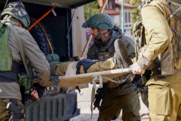 جيش الاحتلال يعترف بمقتل ضابط و3 جنود، وإصابة جندي آخر بجروح خطيرة خلال معارك غزة - 1 - سيناء الإخبارية