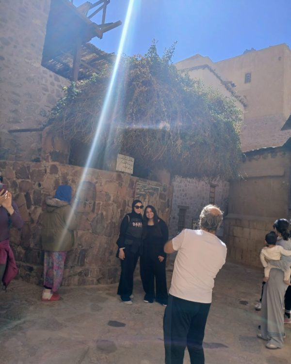 دير سانت كاترين يستقبل 200 من الزوار من مختلف أنحاء العالم - 7 - سيناء الإخبارية