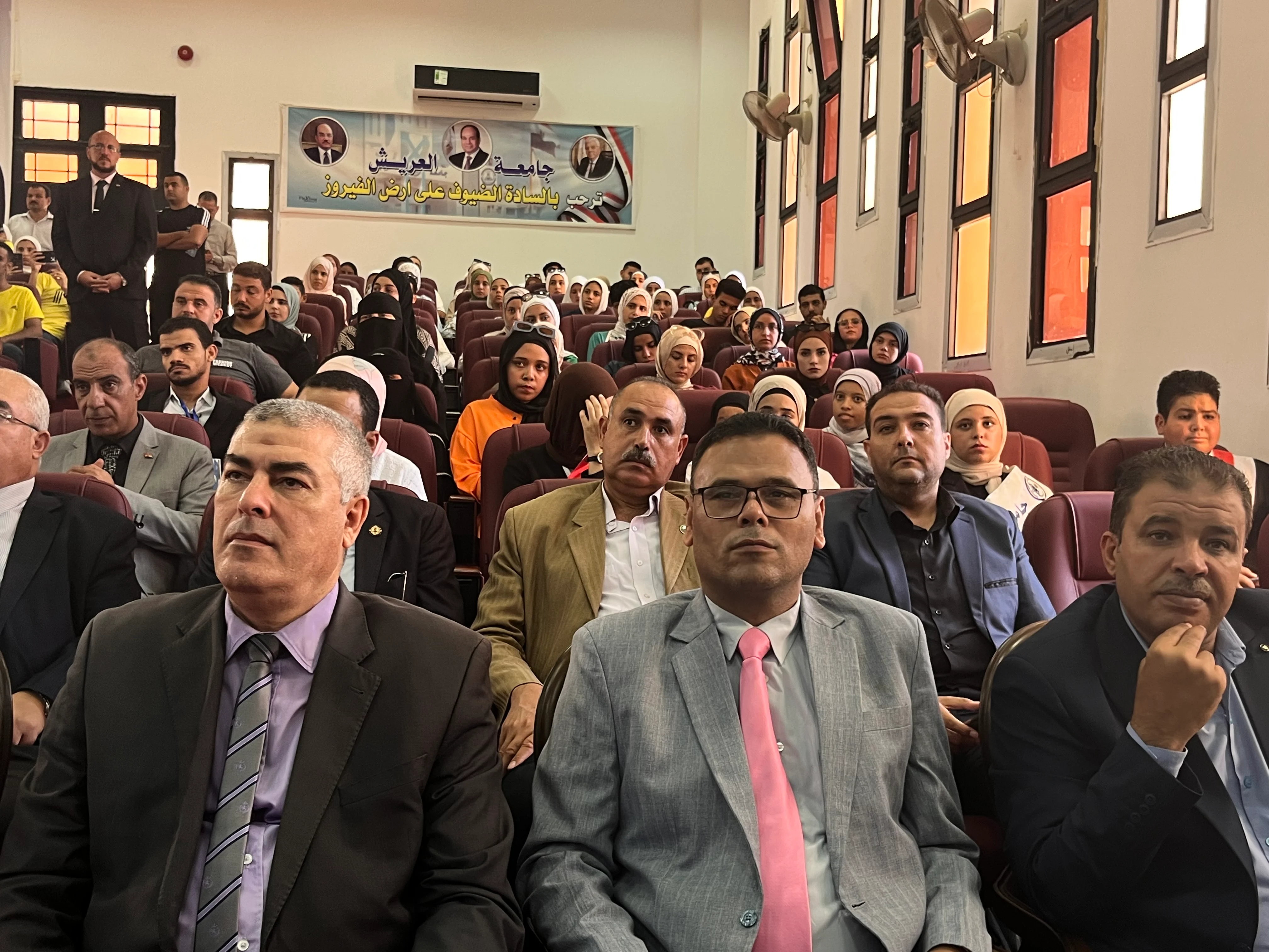رئيس جامعة العريش يؤكد على أهمية إحياء ذكرى حرب أكتوبر بين الشباب - 3 - سيناء الإخبارية