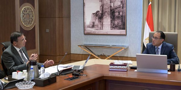 رئيس مجلس الوزراء يؤكد على أهمية توافر السلع والمنتجات المختلفة بجميع منافذ وزارة الزراعة - 5 - سيناء الإخبارية