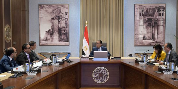 رئيس مجلس الوزراء يؤكد على أهمية توافر السلع والمنتجات المختلفة بجميع منافذ وزارة الزراعة - 7 - سيناء الإخبارية
