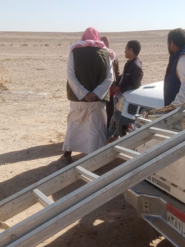 الكهرباء تصل تجمع الدغاجنة لأول مرة وسط احتفالات الأهالي ومحافظ شمال سيناء يشيد بفريق العمل - 1 - سيناء الإخبارية