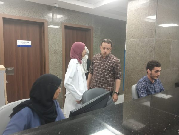 مدير فرع الرعاية الصحية بجنوب سيناء يجري جولة تفقدية لمجمع الفيروز الطبي - 1 - سيناء الإخبارية
