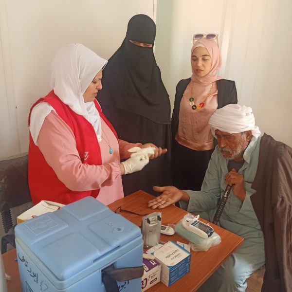 مبادرة بداية جديدة لبناء الإنسان تقدم خدمات طبية مجانية لأهالي قرية الجورة في شمال سيناء - 1 - سيناء الإخبارية