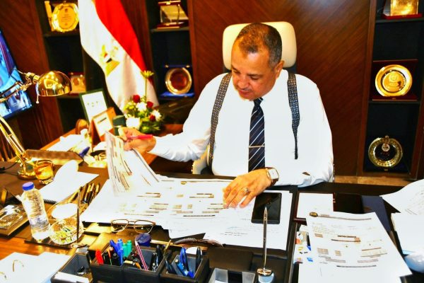 محافظ جنوب سيناء يعتمد 68 قرار تصالح نهائي لمخالفات البناء في الطور ودهب - 3 - سيناء الإخبارية