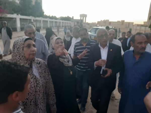 محافظ شمال سيناء يزور حي الريسة الجديد ويستمع لمطالب المواطنين - 13 - سيناء الإخبارية
