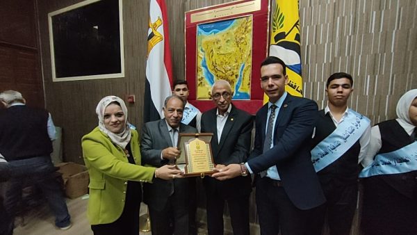 خالد مجاور يشهد حفل ختام فعاليات الأسبوع البيئي في حب مصر - 3 - سيناء الإخبارية