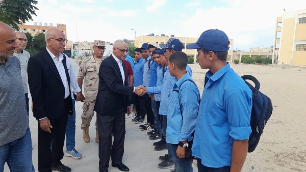 محافظ شمال سيناء يتفقد مدرسة الشهيد محمد سمير شراب الثانوية الصناعية بالعريش - 1 - سيناء الإخبارية