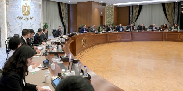 مدبولي يؤكد على تطلعه لزيادة استثمارات الشركات الصينية في المنطقة الاقتصادية لقناة السويس - 7 - سيناء الإخبارية