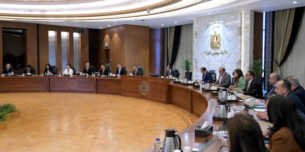 مدبولي يؤكد على تطلعه لزيادة استثمارات الشركات الصينية في المنطقة الاقتصادية لقناة السويس - 11 - سيناء الإخبارية