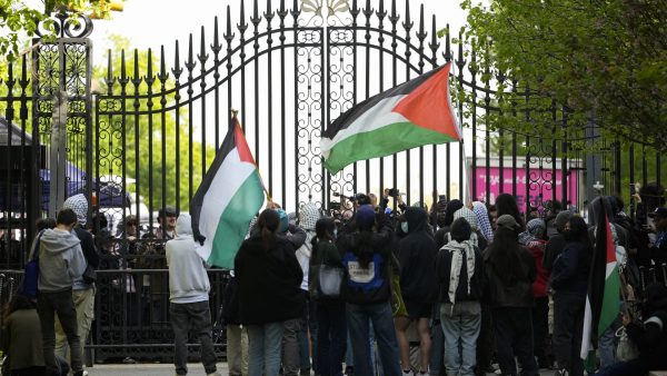 الآلاف المتظاهرين يحتشدون في مدينة نيويورك إحياءً للذكرى السنوية الأولى لأحداث 7 أكتوبر - 3 - سيناء الإخبارية