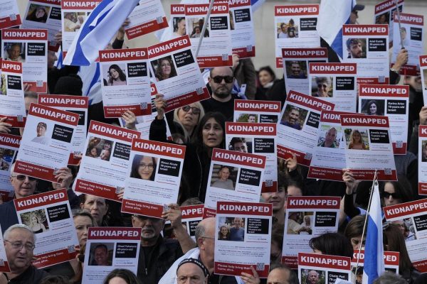 إسرائيل على حافة الهاوية.. تل أبيب تسعى للرد على إيران وسط انقسام داخلي وتحذيرات من حرب إقليمية - 1 - سيناء الإخبارية