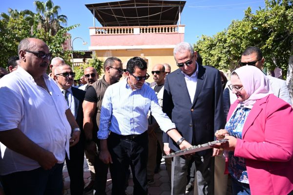 وزير الشباب ومحافظ الغربية يفتتحا حمام سباحة وتفقد المشروعات والأنشطة بمركز شباب المدينة - 9 - سيناء الإخبارية