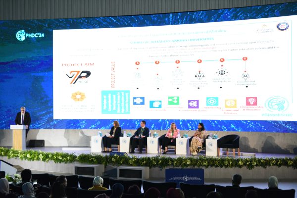وزير الصحة والسكان يشهد جلسة نقاشية حول التعليم كركيزة أساسية لتحقيق التنمية البشرية المستدامة - 5 - سيناء الإخبارية