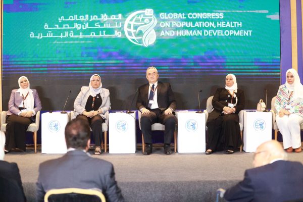 وزير الصحة يؤكد على أهمية التوعية بإتباع أنماط غذائية سليمة للوقاية من أمراض سوء التغذية - 5 - سيناء الإخبارية