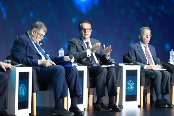 وزير الصحة يثمن جهود المسئولين وشركاء النجاح القائمين على الإستراتيجية الوطنية للصحة - 1 - سيناء الإخبارية