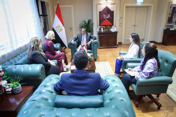 وزير الصحة والسكان يستقبل سفيرة دولة سلوفاكيا لبحث سبل التعاون - 3 - سيناء الإخبارية