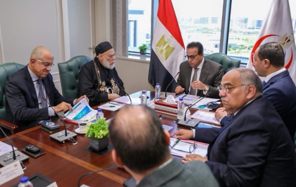 وزير الصحة يشدد على الالتزام بالتسعيرة الموحدة داخل مستشفيات المؤسسة العلاجية - 5 - سيناء الإخبارية