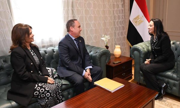 وزيرة التضامن الاجتماعي تبحث التوسع في خطط وبرامج العمل خلال الفترة المقبلة - 1 - سيناء الإخبارية