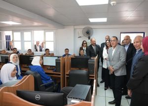 رئيس الوزراء يتفقد مدرسة WE للتكنولوجيا التطبيقية في الوادي الجديد ويشيد بمستوى التعليم الفني - 5 - سيناء الإخبارية