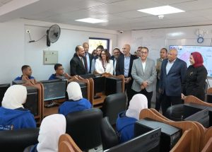 رئيس الوزراء يتفقد مدرسة WE للتكنولوجيا التطبيقية في الوادي الجديد ويشيد بمستوى التعليم الفني - 1 - سيناء الإخبارية
