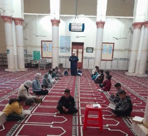 إقبال الأطفال على البرنامج التثقيفي بمساجد شمال سيناء لتعزيز الوعي الديني والثقافي - 1 - سيناء الإخبارية